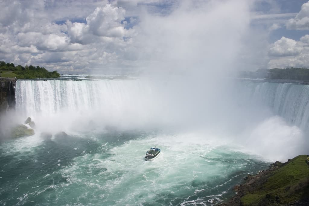 Maid of the Mist niagara watervallen canada Maid of the Mist bij de Niagara watervallen