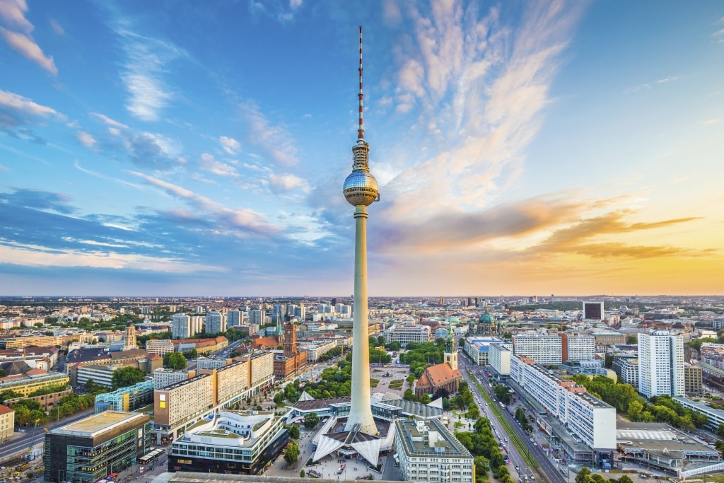 televisietoren berlijn Televisietoren op het Alexanderplatz in Berlijn, Duitsland