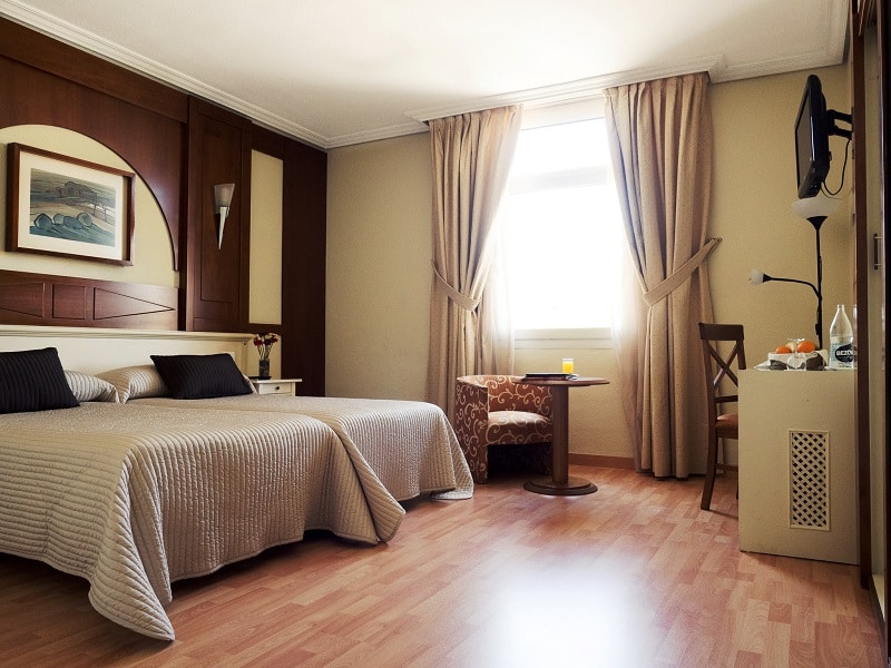 hotelkamer hotel pasarela in sevilla spanje Hotelkamer van Hotel Pasarela in Sevilla, Spanje