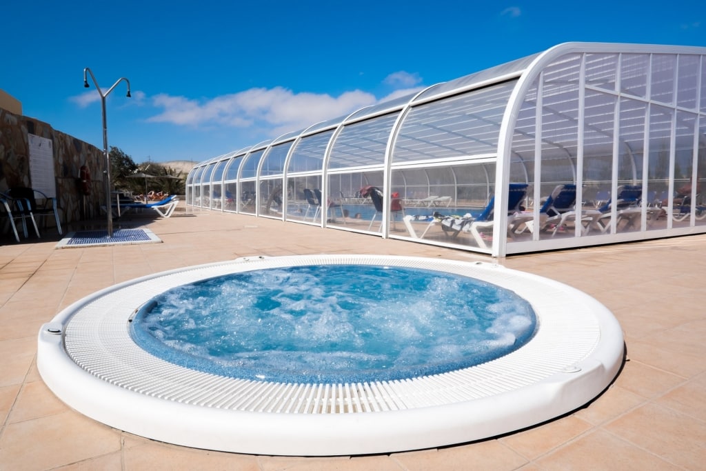 jacuzzi zwembad hotel royal suite in costa calma fuerteventura Jacuzzi en zwembad van Hotel Royal Suite in Costa Calma, Fuerteventura