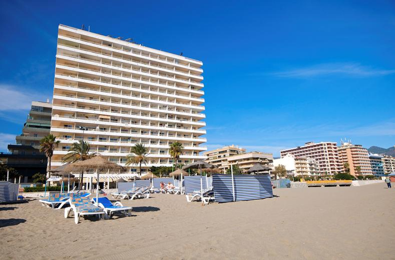 Strand bij Appartementencomplex Stella Maris Fuengirola in Spanje