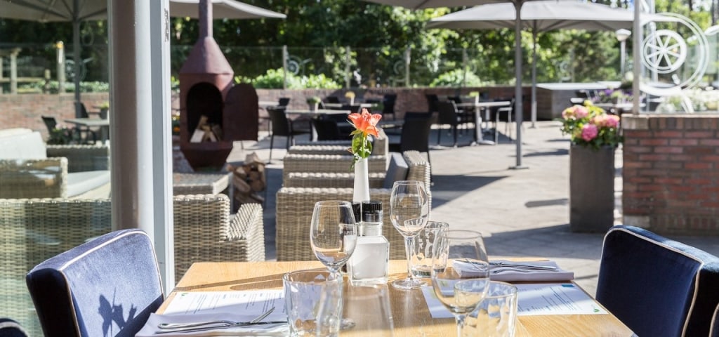 terras restaurant westcord residentie boschrijck op terschelling Terras van het restaurant van WestCord Residentie Boschrijck op Terschelling