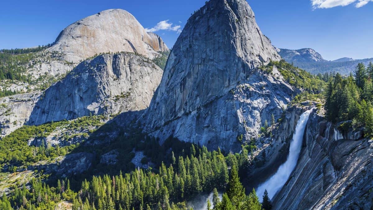 Half Dome, Broderick Mountain, Liberty Cap in Yosemite National Park, Amerika