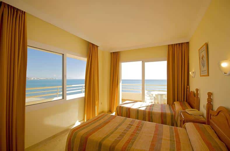 Zeezicht van appartement in Appartementencomplex Stella Maris Fuengirola in Spanje