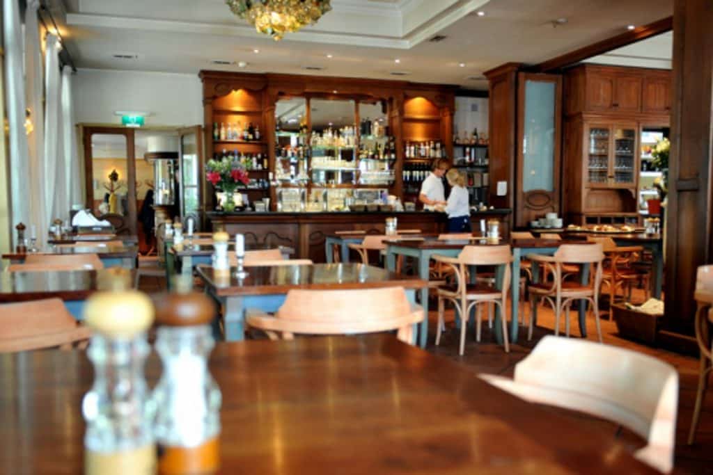 restaurant hotel graaf bernstorff op schiermonnikoog Restaurant van Hotel Graaf Bernstorff op Schiermonnikoog