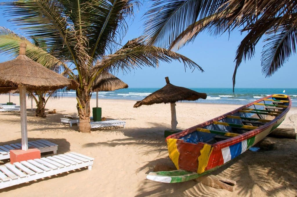 Strand van Hotel Badala Park in Kotu, Gambia