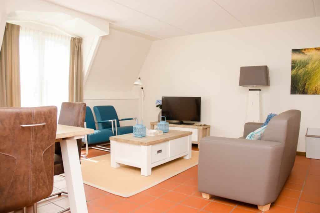 woonkamer hotel graaf bernstorff op schiermonnikoog Woonkamer van Hotel Graaf Bernstorff op Schiermonnikoog