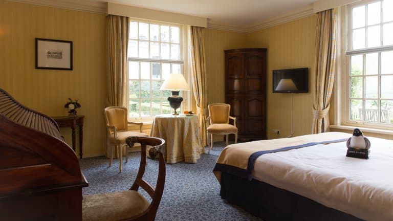 hotelkamer kasteel engelenburg in brummen gelderland Hotelkamer van Kasteel Engelenburg in Brummen, Gelderland