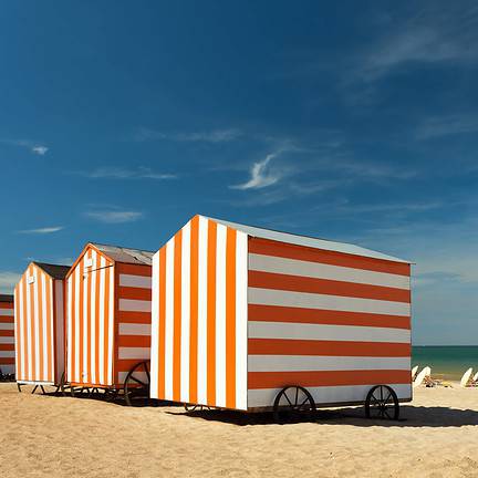 strandhuisjes op strand in belgie