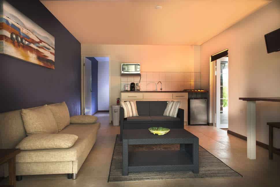 woonkamer white beach appartementen in bubali aruba Woonkamer van White Beach Appartementen in Bubali, Aruba