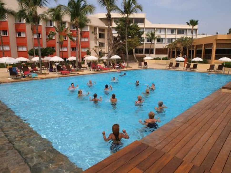 Zwembad van Palm Beach in Sali Portudal, Senegal
