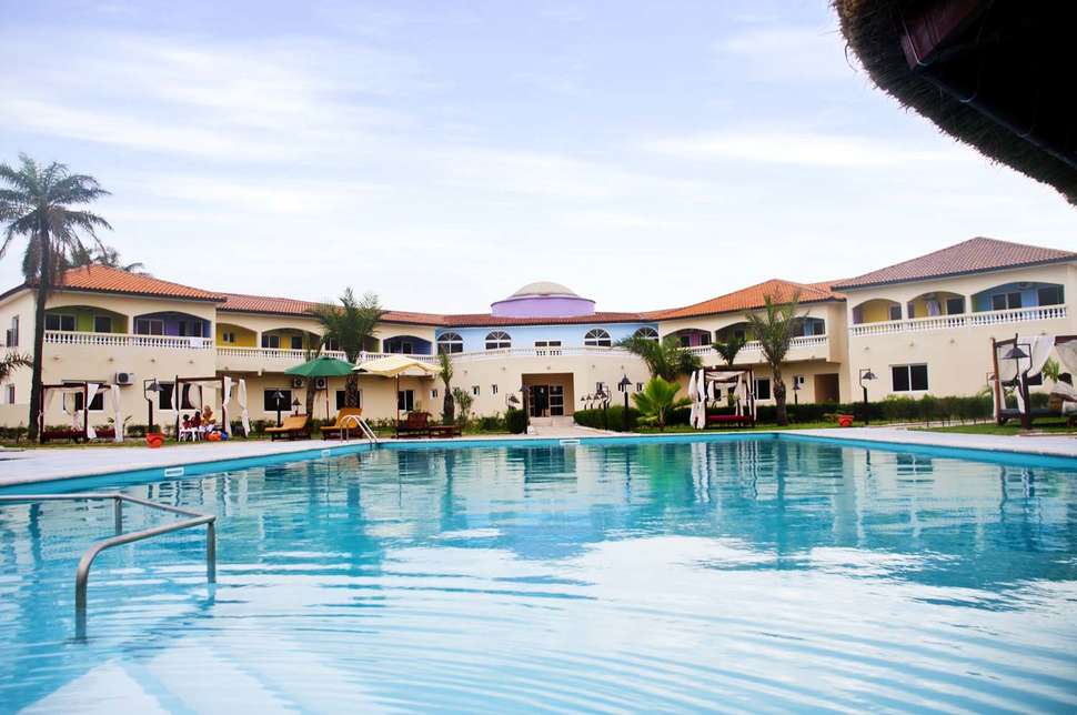 zwembad aparthotel djeliba in kololi gambia Zwembad van Aparthotel Djeliba in Kololi, Gambia