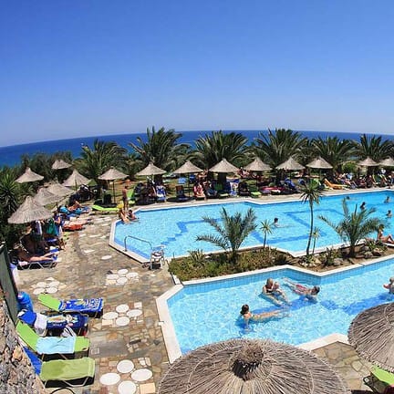 Zwembaden van Mediterraneo Hotel in Chersonissos, Kreta