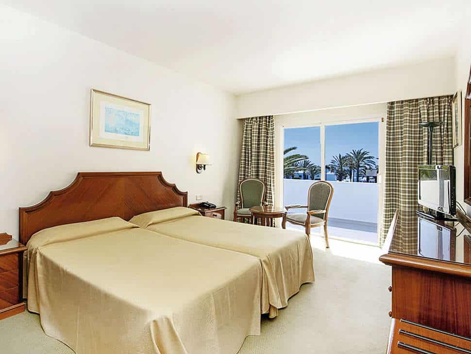 hotelkamer hotel ole olivina lanzarote in puerto del carmen lanzarote Hotelkamer van Hotel Ole Olivina Lanzarote in Puerto del Carmen, Lanzarote
