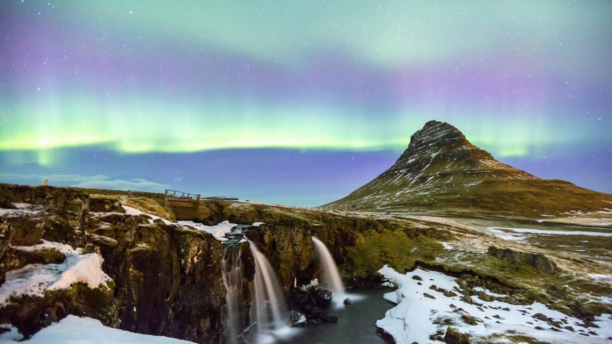 Noorderlicht en sneeuw in IJsland