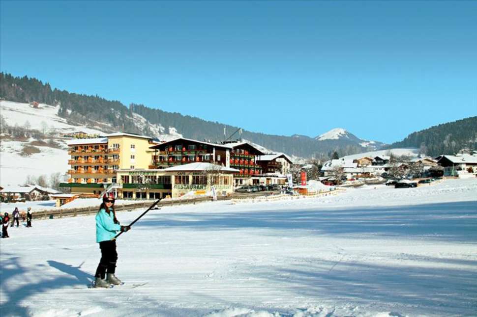 Skilift bij Harmony Hotel Harfenwirt in Niederau, Tirol, Oostenrijk