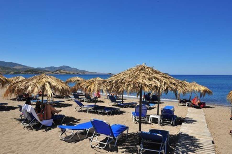 strand hotel cavo christo in petra lesbos Strand van Hotel Cavo Christo in Petra, Lesbos