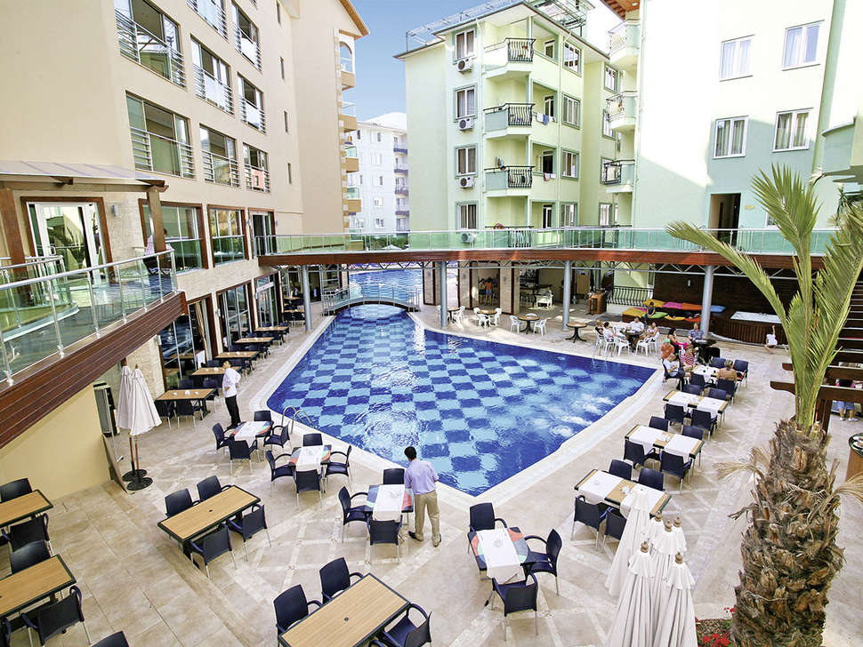 zwembad tac premier hotel en spa in alanya turkije Zwembad van TAC Premier Hotel & Spa in Alanya, Turkije