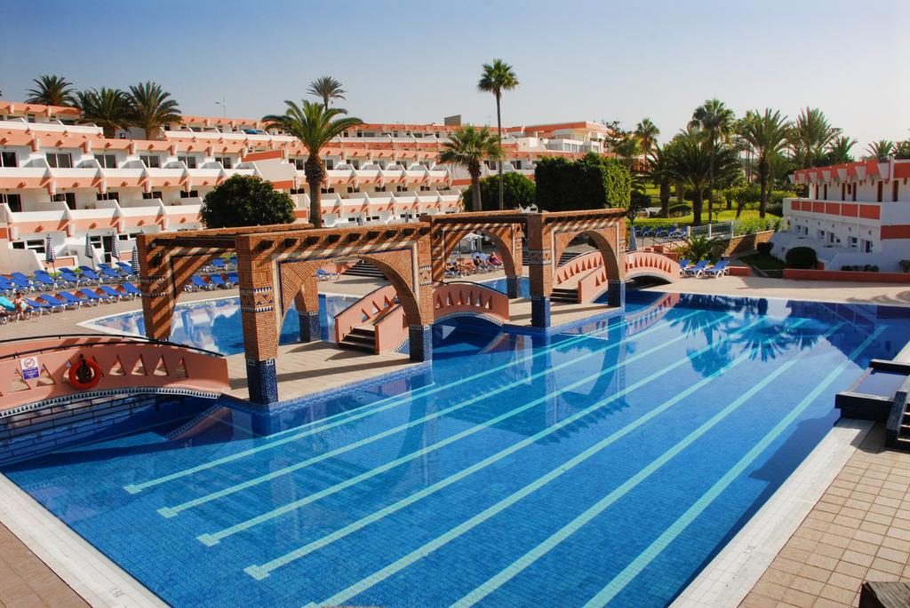 zwembad hotel club almoggar garden beach in agadir marokko Zwembad van Hotel Club Almoggar Garden Beach in Agadir, Marokko