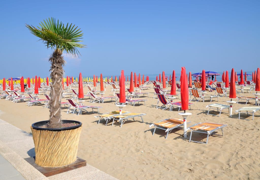 Strand Lido di jesolo Zwembad Villagio Lido in Cavallino, Italië