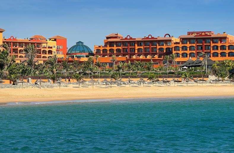 Strand sheraton fuerteventura beach golf en spa resort caleta de fuste fuerteventura Strand bij Sheraton Fuerteventura Beach, Golf & Spa Resort in Caleta de Fuste, Fuerteventura