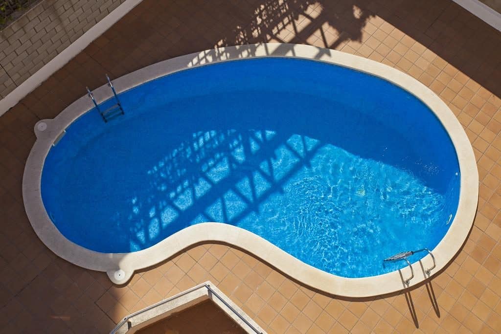 Zwembad van Villa de Madrid in Blanes, Spanje