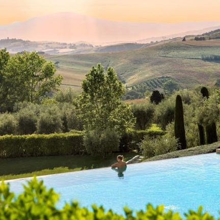 Infinity Pool in Fonteverde Tuscan Resort en Spa in San Casciano Dei Bagni, Italië