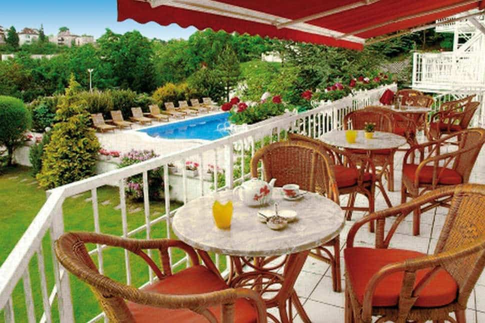 terras hotel monica praag tsjechie Terras van Hotel Monica in Praag, Tsjechië