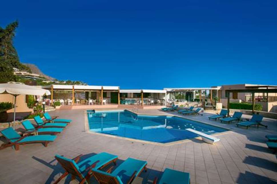 zwembad ida village resort chersonissos kreta Zwembad van Ida Village Resort in Chersonissos, Kreta