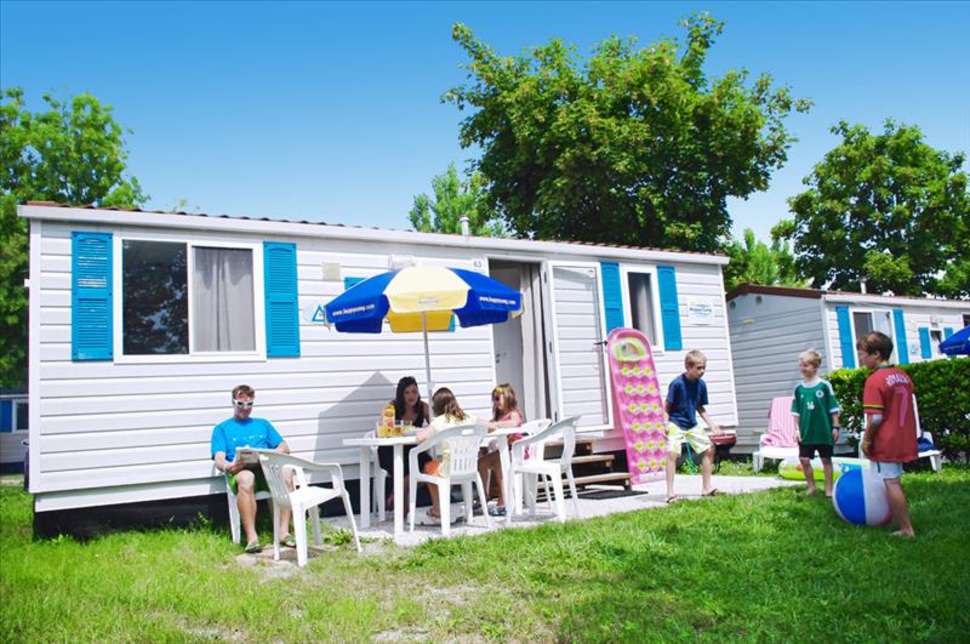 familie butterfly camping village peschiera del garda italie Stacaravan op de Butterfly Camping Village in Peschiera del Garda, Italië