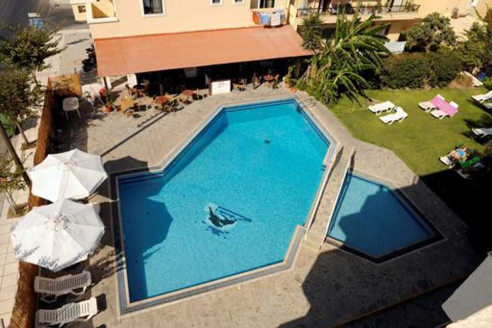 zwembaden stavroula appartementen kos stad griekeland Zwembad van Stavroula Appartementen in Kos-Stad, Griekeland