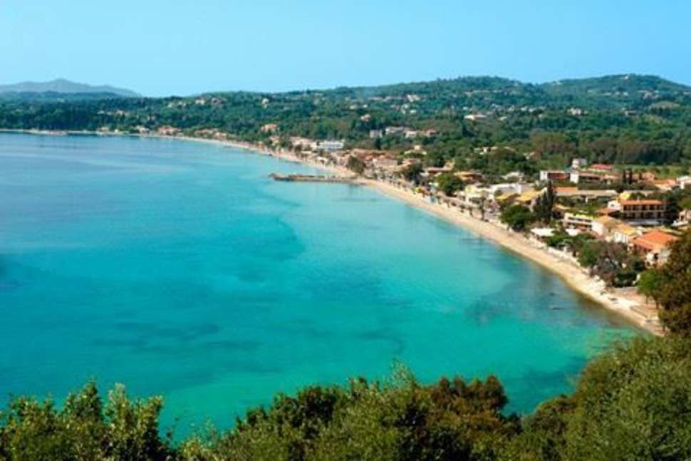 strand zoi en alexia ipsos corfu Strand van Zoi en Alexia in Ipsos, Corfu