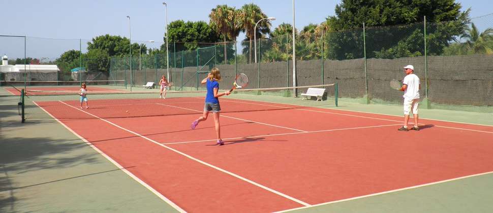 tennisbaan canary garden club maspalomas gran canaria Tennisbaan van Canary Garden Cub in Maspalomas op Gran Canaria, Spanje