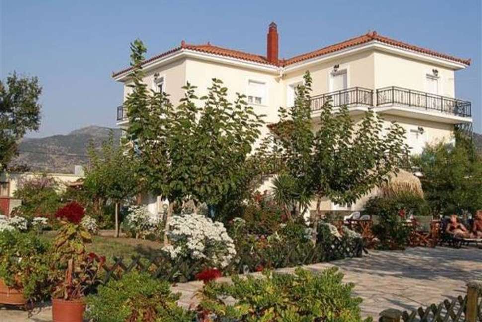 villa vicky petra lesbos Villa Vicky in Petra, Lesbos