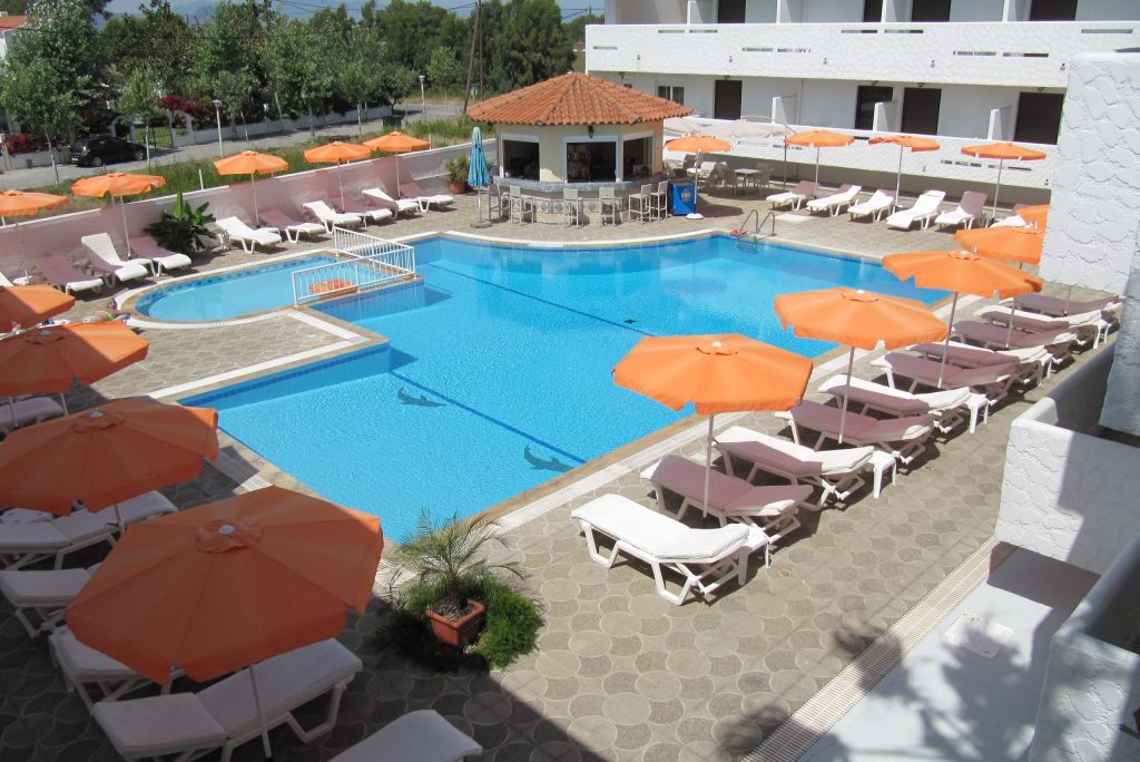 zwembad frosini hotel kos stad kos Zwembad van Frosini Hotel in Kos-Stad, Kos