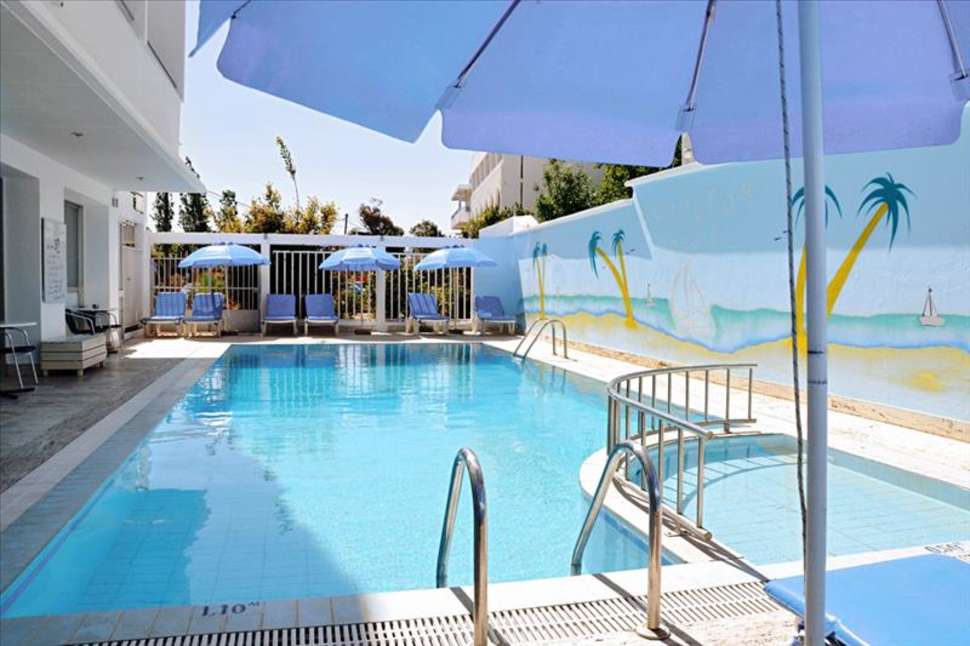 zwembad hotel zephyros kos stad kos Zwembad van Hotel Zephyros in Kos-Stad, Kos