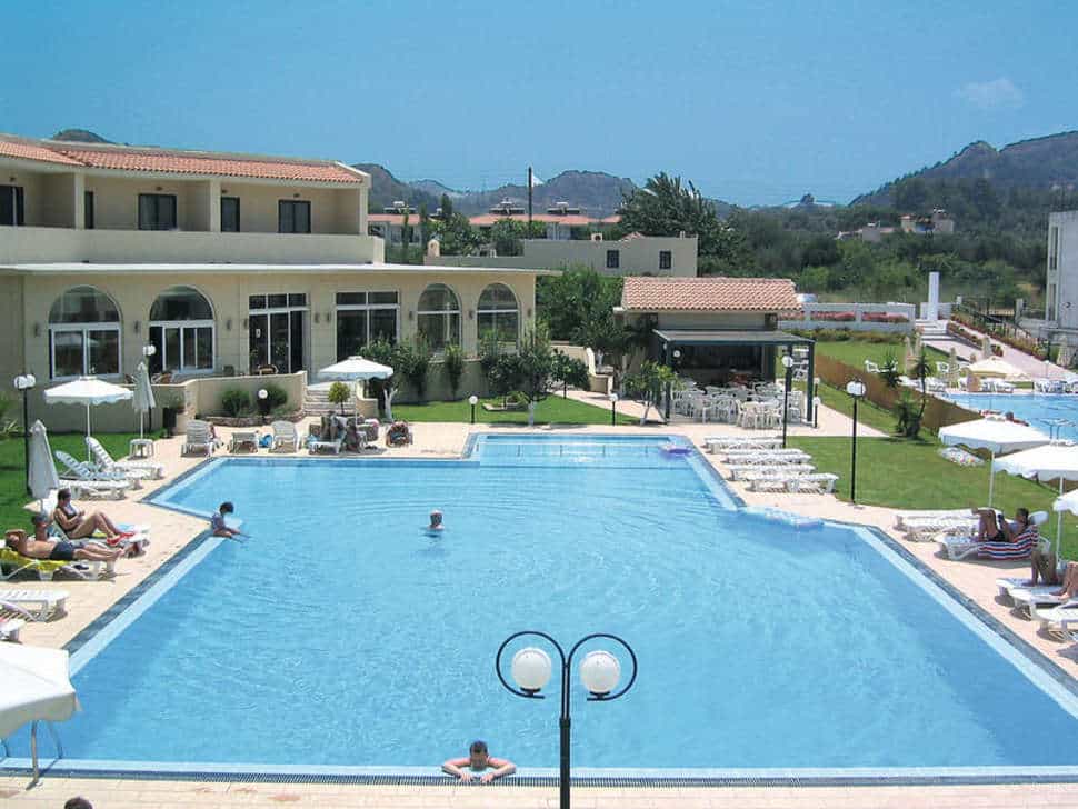 zwembad summerland ialyssos rhodos Zwembad van Summerland in Ialyssos, Rhodos