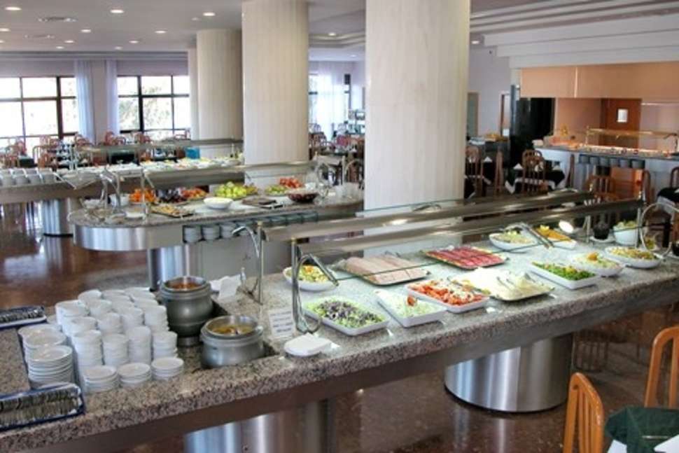 buffet hotel puente real in torremolinos spanje Buffet van Hotel Puente Real in Torremolinos, Spanje