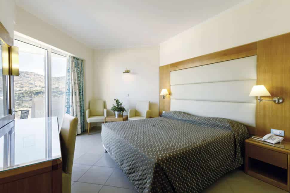hotelkamer lindos royal in lindos rhodos Hotelkamer van Lindos Royal in Lindos, Rhodos