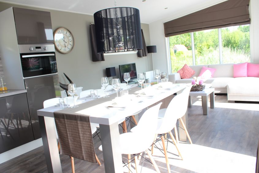 interieur chalet roompot resort limburg Interieur van chalet op Roompot Resort Limburg