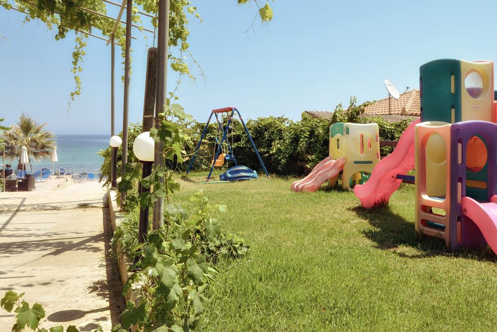 speeltuin belussi beach tragaki zakynthos Speeltuin van hotel Belussi Beach in Tragaki, Zakynthos