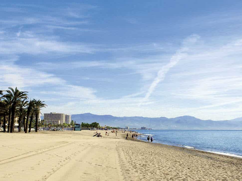 strand hotel puente real in torremolinos spanje Strand van Hotel Puente Real in Torremolinos, Spanje