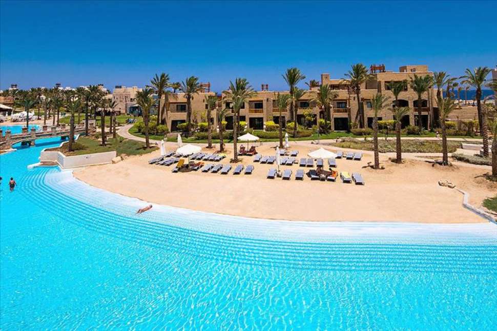 Zwembad van Siva Port Ghalib Hotel in Marsa Alam, Egypte