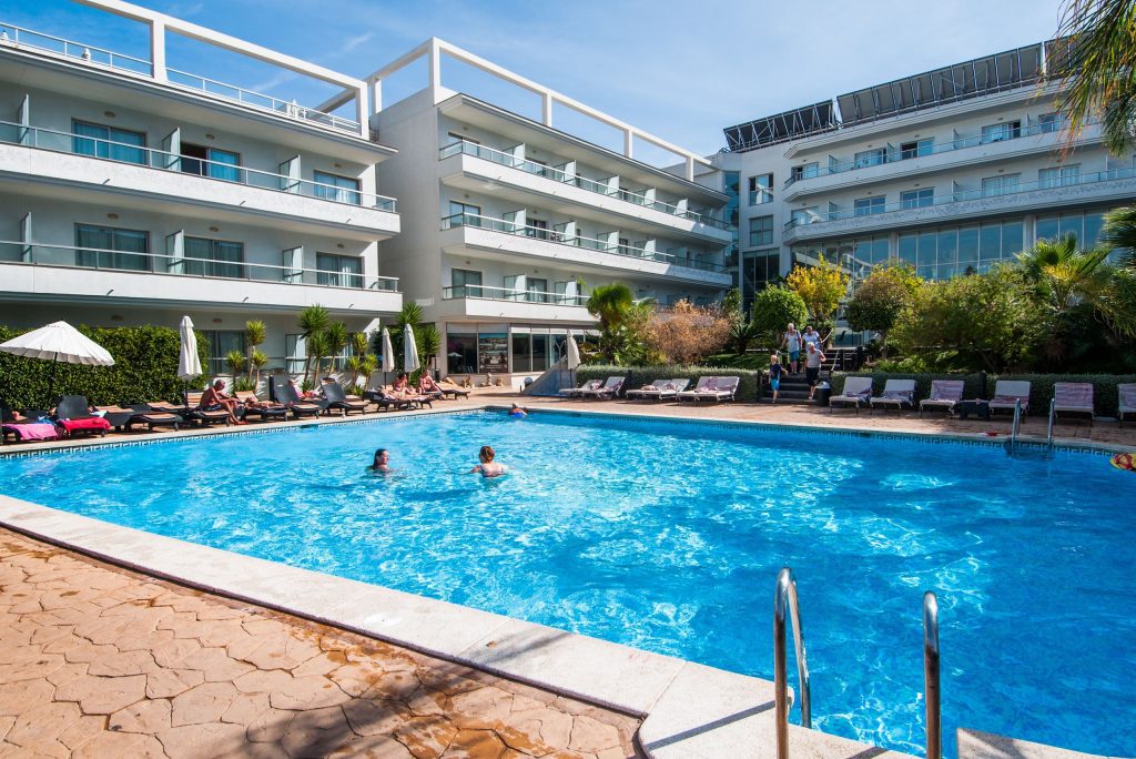 zwembad sun palace albir in albir spanje Zwembad van hotel Sun Palace Albir in Spanje