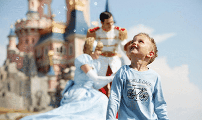 Dagje Disneyland Parijs Jongetje prins en prinses in Disneyland Parijs