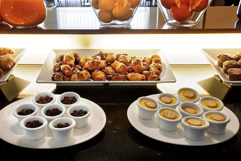 ontbijtubuffet hotel medium valencia in valencia spanje Ontbijtbuffet in Hotel Medium Valencia in Spanje