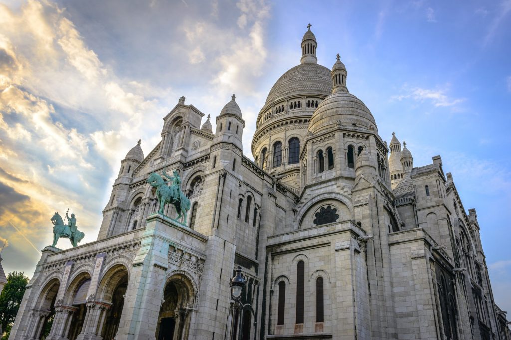 iStock 497186213 1 Sacre-Coeur Basiliek in Parijs, Frankrijk