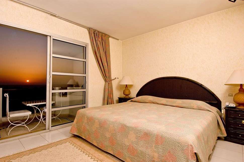 Hotelkamer van hotel Pueblo Tamlelt in Agadir, Marokko