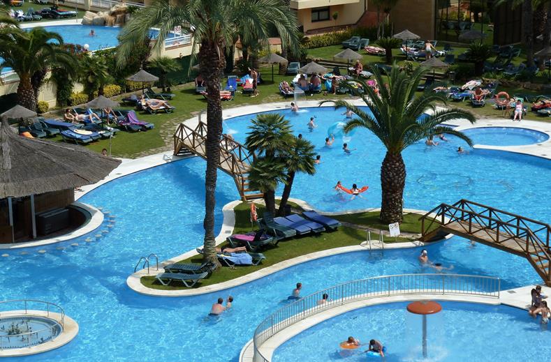 zwembaden hotel evenia olympic park in lloret de mar spanje Zwembaden van Hotel Evenia Olympic Park in Lloret de Mar, Spanje
