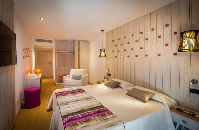 Hotelkamer van Grand Palladium White Island in Playa d'en Bossa, Ibiza